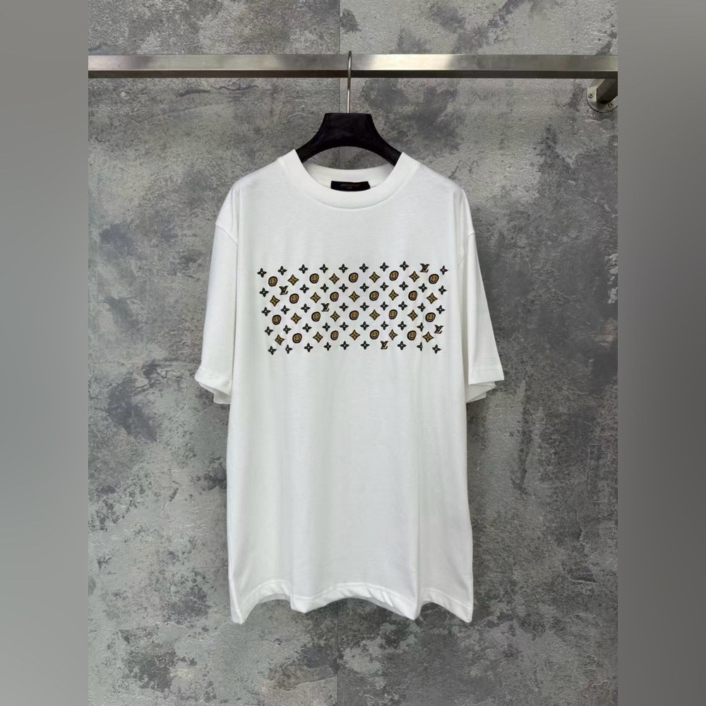 LOUIS VUITTON LOGO PRINT T-SHIRT, RARE VERSION ( NEW RELEASE ) !!